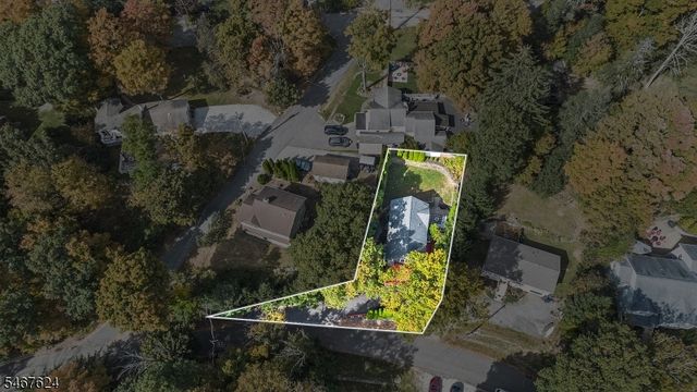 234 Point Breeze Dr, West Milford Twp., NJ 07421