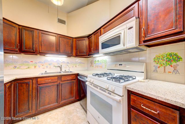 1016 S Park Avenue, Titusville, FL 32780