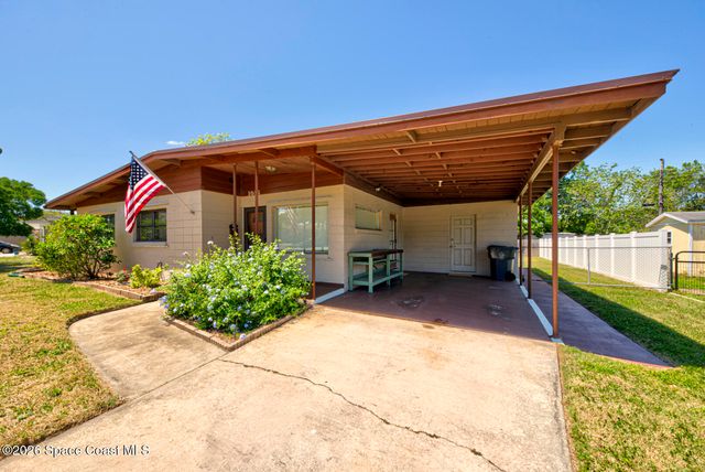 1016 S Park Avenue, Titusville, FL 32780