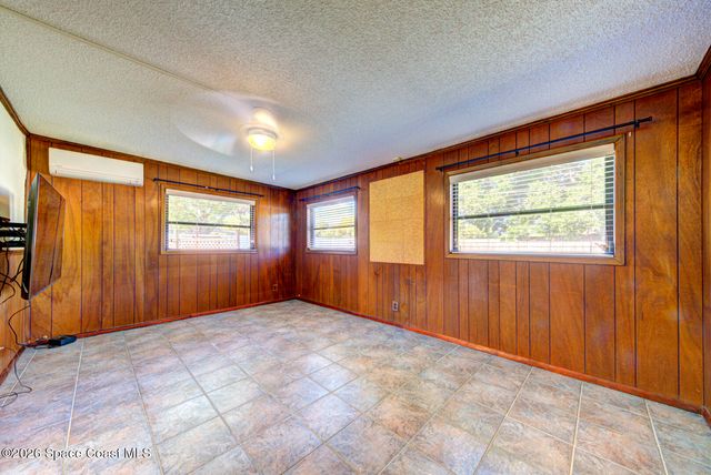 1016 S Park Avenue, Titusville, FL 32780