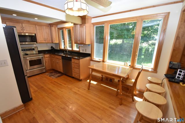 244 Chestnut Hill Road, Glastonbury, CT 06033