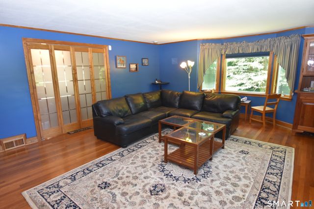 244 Chestnut Hill Road, Glastonbury, CT 06033