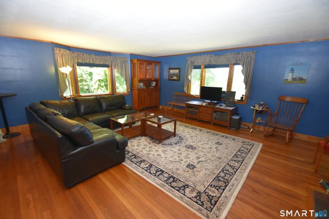 244 Chestnut Hill Road, Glastonbury, CT 06033