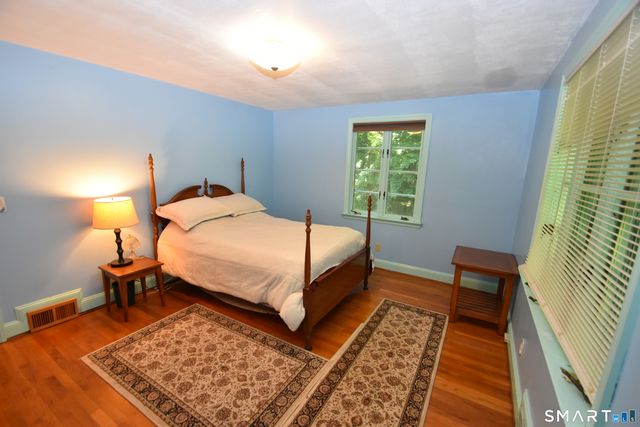 244 Chestnut Hill Road, Glastonbury, CT 06033
