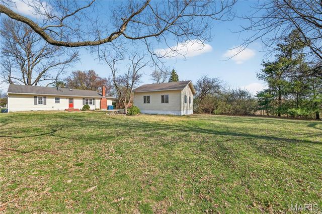 12 Ramblewood Lane, Creve Coeur, MO 63141