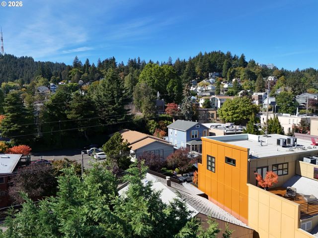 4412 S Corbett Ave North, Portland, OR 97239