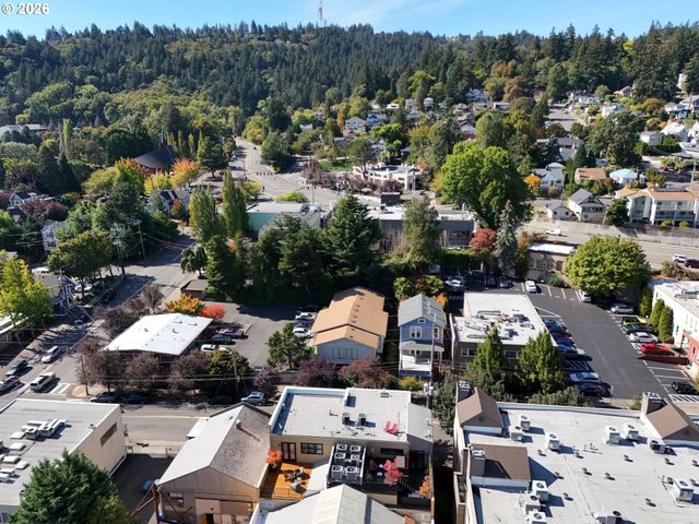 4412 S Corbett Ave North, Portland, OR 97239