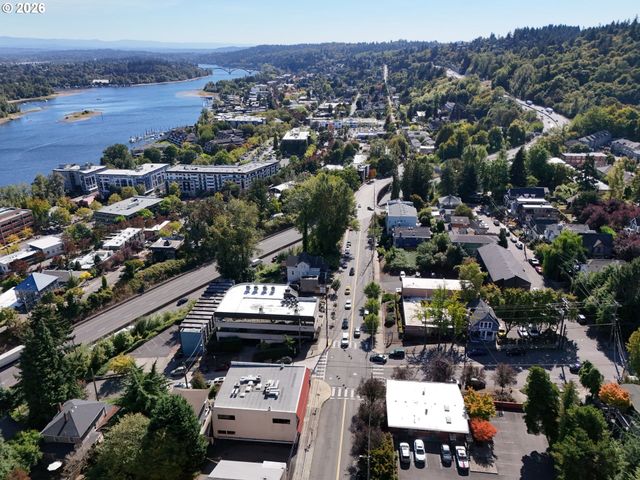 4412 S Corbett Ave North, Portland, OR 97239