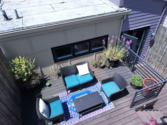 4412 S Corbett Ave North, Portland, OR 97239