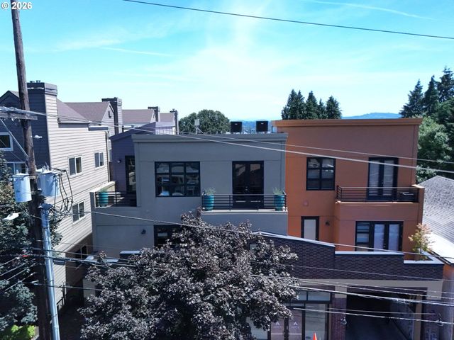 4412 S Corbett Ave North, Portland, OR 97239