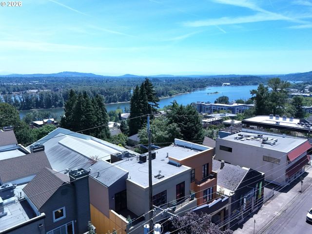 4412 S Corbett Ave North, Portland, OR 97239