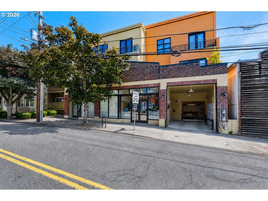 4412 S Corbett Ave North, Portland, OR 97239