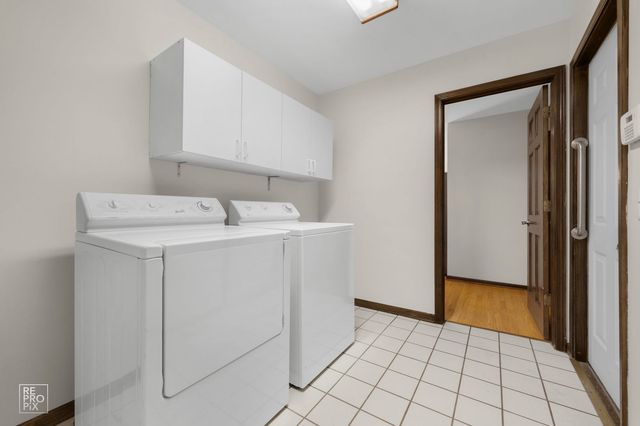 1749 E Bailey Road, Naperville, IL 60565
