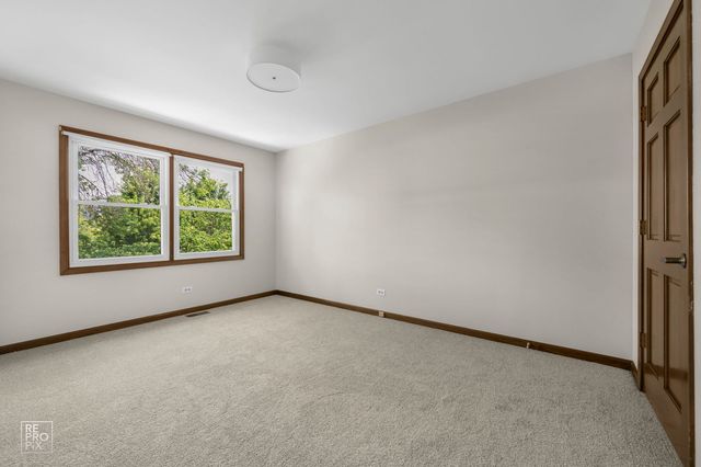 1749 E Bailey Road, Naperville, IL 60565