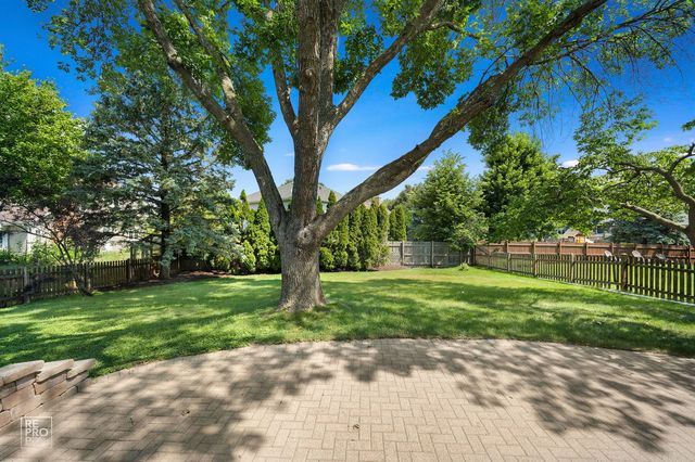 1749 E Bailey Road, Naperville, IL 60565