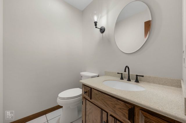 1749 E Bailey Road, Naperville, IL 60565