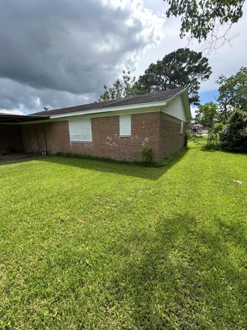 5107 Avenue R, Santa Fe, TX 77510