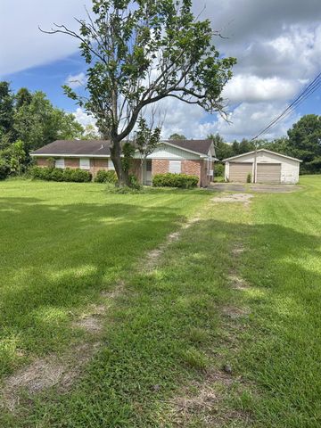 5107 Avenue R, Santa Fe, TX 77510