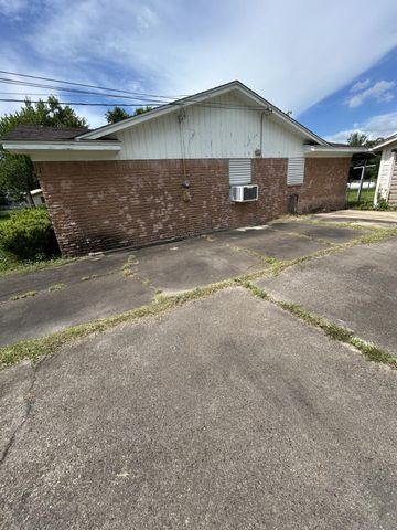 5107 Avenue R, Santa Fe, TX 77510