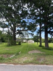 5107 Avenue R, Santa Fe, TX 77510