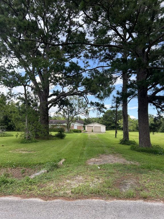 5107 Avenue R, Santa Fe, TX 77510