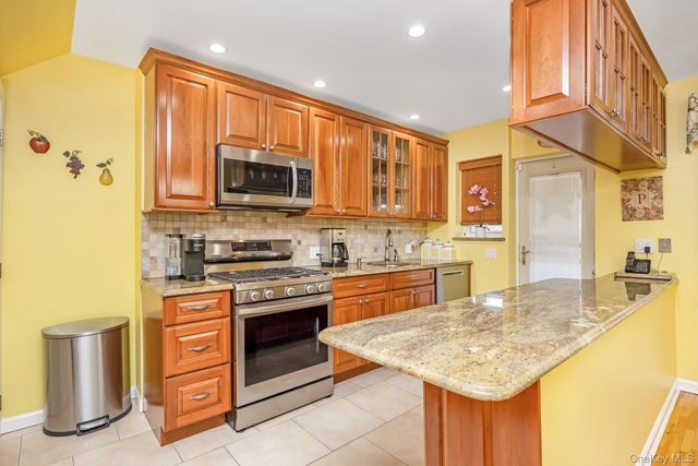 65-19 78th Street, Middle Village, NY 11379