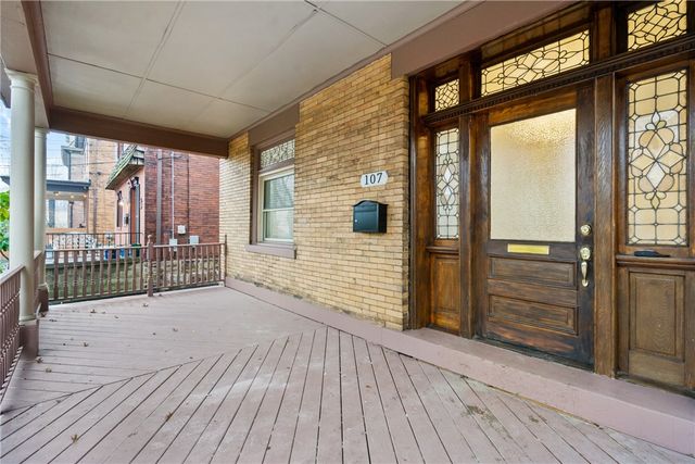 107 W Hutchinson Ave, Edgewood, PA 15218