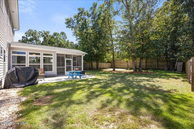213 Downy Drive, Hampstead, NC 28443