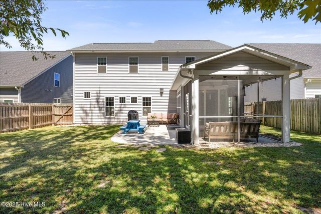 213 Downy Drive, Hampstead, NC 28443