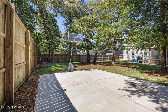 213 Downy Drive, Hampstead, NC 28443