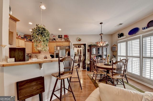 8780 Waterside Drive, Ball Ground, GA 30107