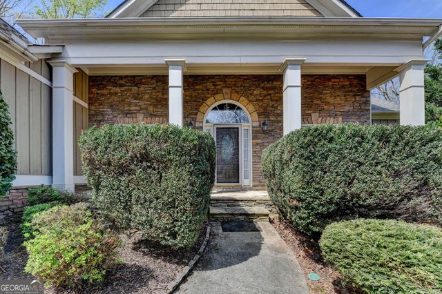 8780 Waterside Drive, Ball Ground, GA 30107