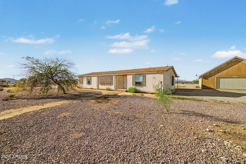 13432 S 204TH Lane, Buckeye, AZ 85326 — exterior