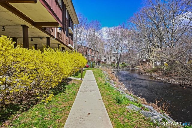 154 Cold Spring Road 5, Stamford, CT 06905