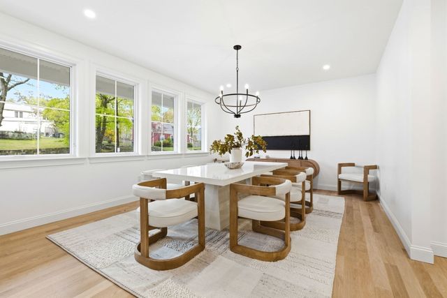 8 Priscilla Lane, Winchester, MA 01890