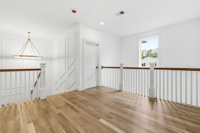 8 Priscilla Lane, Winchester, MA 01890
