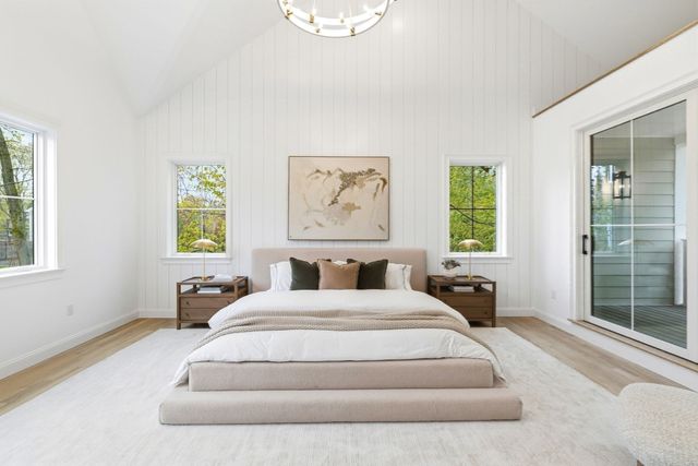 8 Priscilla Lane, Winchester, MA 01890