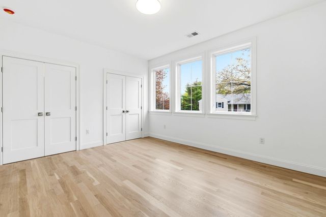 8 Priscilla Lane, Winchester, MA 01890