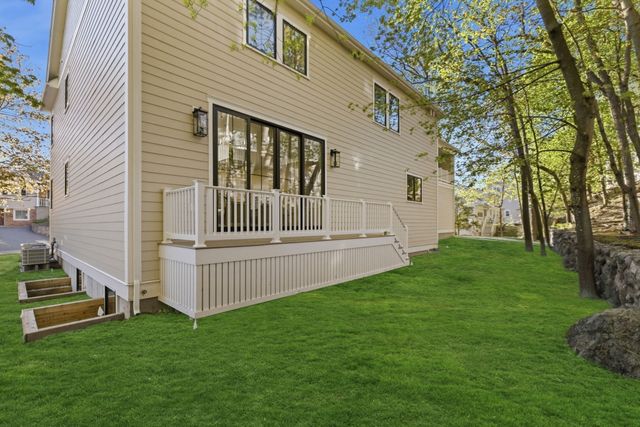 8 Priscilla Lane, Winchester, MA 01890
