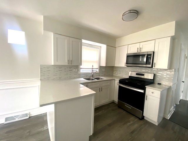 7955 S Wentworth Avenue, Chicago, IL 60620