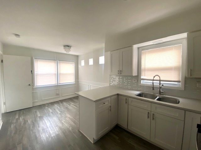 7955 S Wentworth Avenue, Chicago, IL 60620