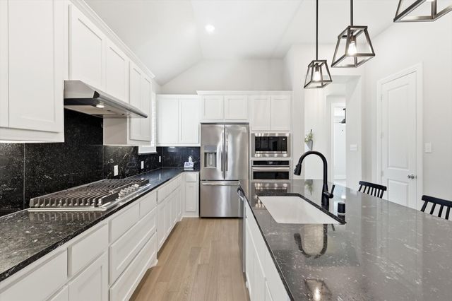 8128 Legacy Trail, Mckinney, TX 75071