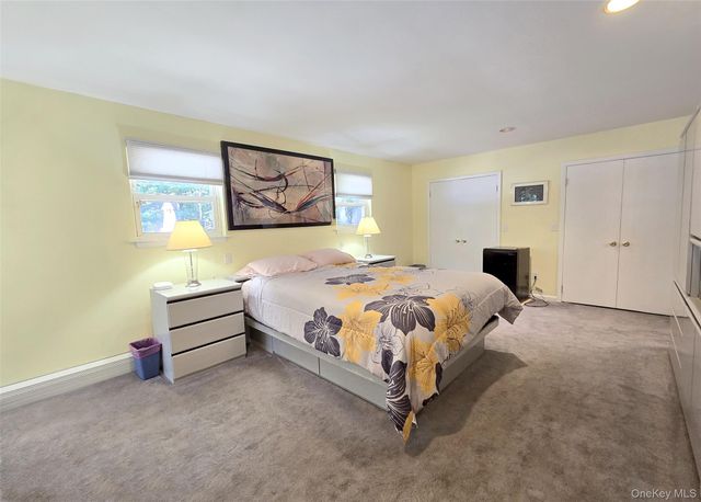 3 Ross Court, Manorville, NY 11949