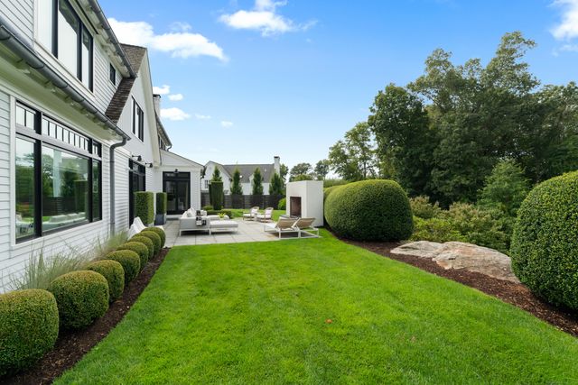 8 Gaylea Drive, Branford, CT 06405