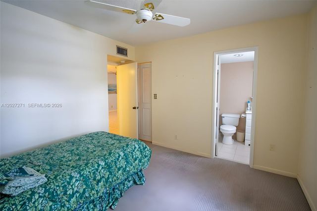 5621 SW 2nd Ct 101, Margate, FL 33068
