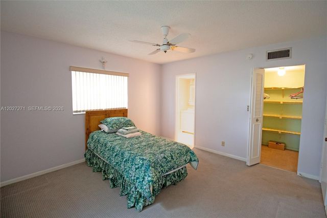 5621 SW 2nd Ct 101, Margate, FL 33068