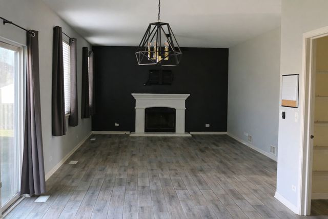 801 Parkside Lane, Yorkville, IL 60560