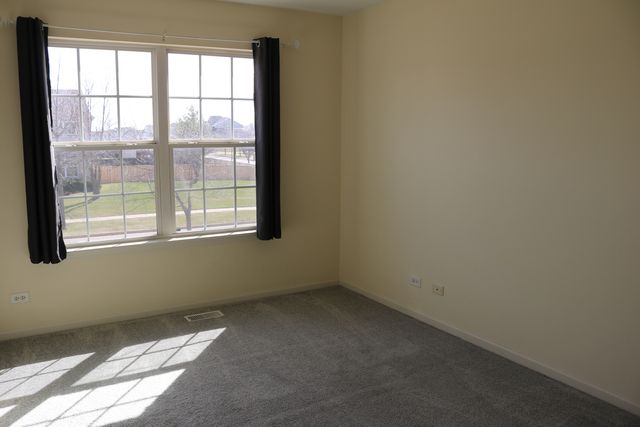 801 Parkside Lane, Yorkville, IL 60560