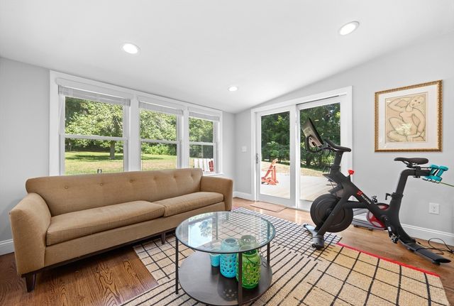 1093 Main St, Norwell, MA 02061