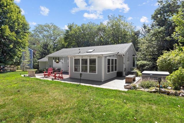 1093 Main St, Norwell, MA 02061